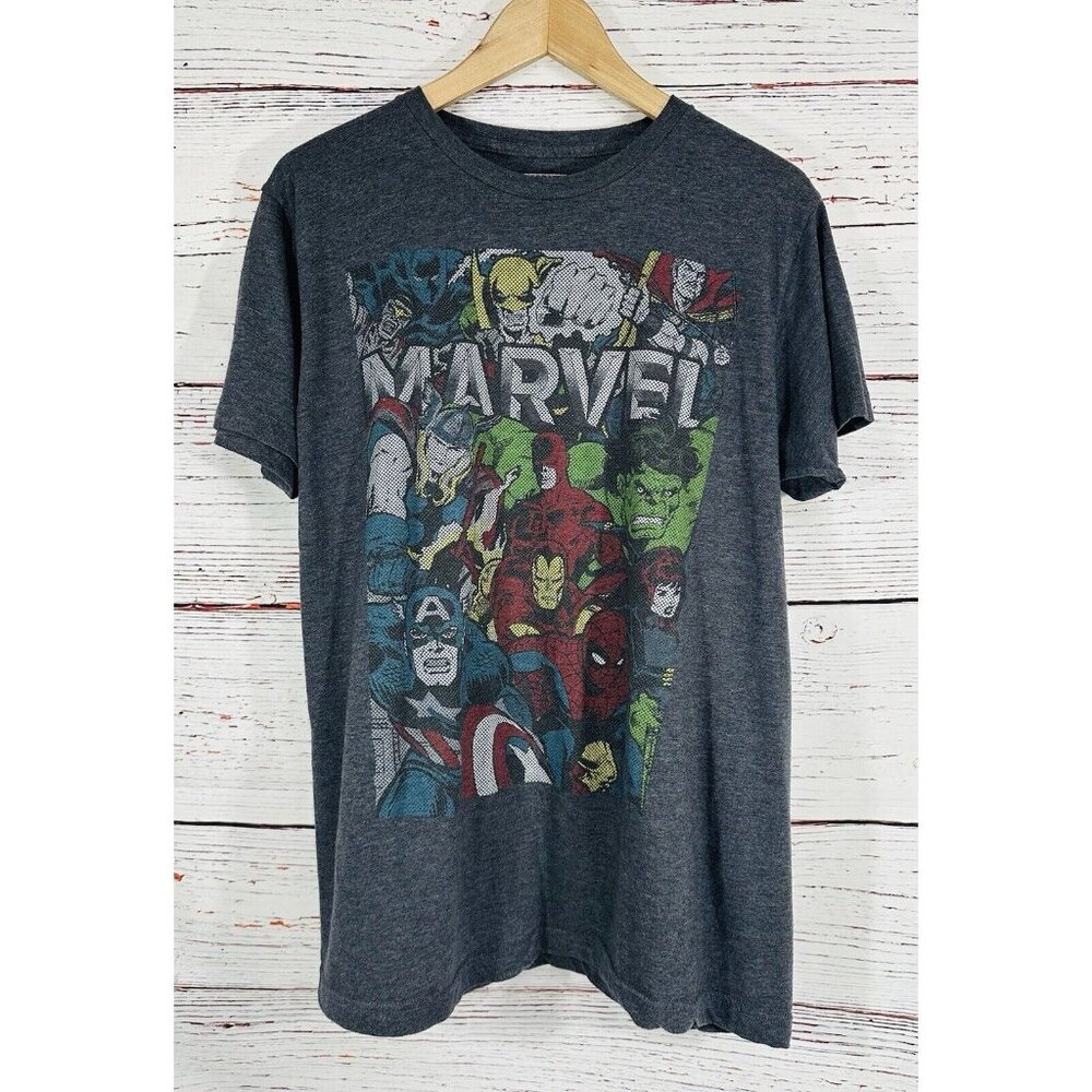 Marvel Superheroes T-Shirt Mens Medium Gray Short Sleeve Comics Captain America